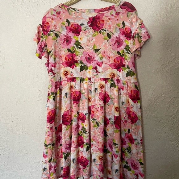 Posh Peanut Floral Top - Picture 3 of 6